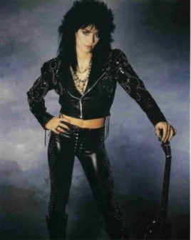 joan哪个国家的名字？摇滚女王Joan jett(琼·杰特)的详细资料？ 