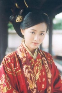 大汉天子第一部太皇太后结局？大汉天子王珞丹主演？ 