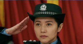 演黑白刑警的女警察是谁？中国公安部门的警察都是公务员吗？有没有其他编制？ 