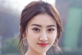 讲相声的脸很大的眼睛很圆的那个女的叫什么？90年代大眼睛女星？ 