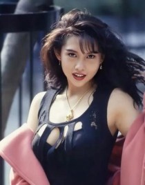 周星驰合作的十大美女？1980年至1990年出生的内地女明星？ 