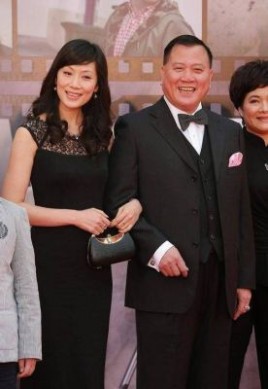 万梓良第一任妻子？潘长江演的毛驴县令中老婆是谁演的？ 