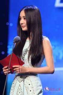 杨幂为什么没有白玉兰奖？白玉兰最具人气女演员 