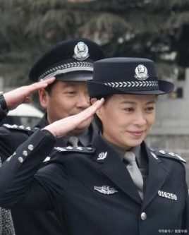 卧底警花里三姐是谁演的？卧底警花高亚麟演谁？ 