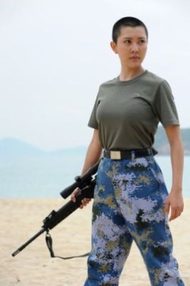 火蓝刀锋娜莎扮演者是谁？火蓝刀锋女主角什么职位？ 