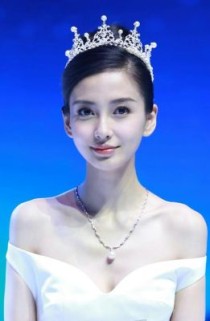 angelababy什么时候改名杨颖的？馨在 女演员 