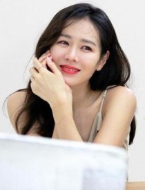 韩国公认最美10大女明星？韩国最出名男女演员 