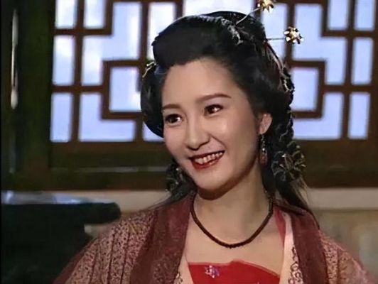 严惠明和严惠玲是亲姐妹吗？马夫人和李莫愁是同一个人吗？ 