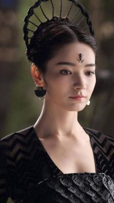 电视剧《三生三世十里桃花》中的翼族公主胭脂是谁演的？演技如何？周生如故里面的金贞儿是谁饰演的？ 