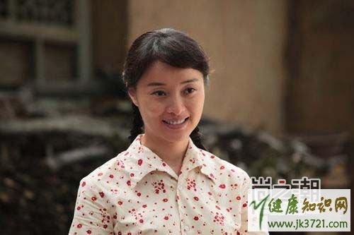 以“知青”为题材的电影和电视剧都有哪些？女演员吴越光脚图片 