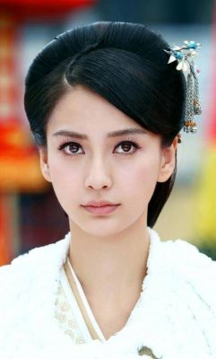 名字里带玥的古装女明星？2000-2010年出名的女演员？ 