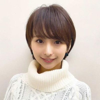 下颚线宽的女生适合日系短发吗？谁知道日本的短发平面女模特有哪几个，具体点的，谢谢？ 