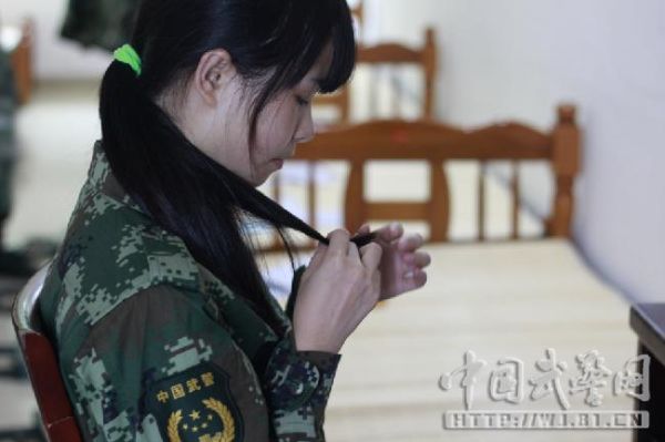 女兵要剪头发么?什么兵可以不用剪？特种兵头型怎么剪？ 