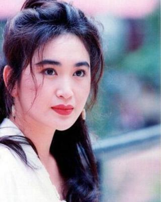 中国年轻动作片女演员？1987年4月30日明星？ 