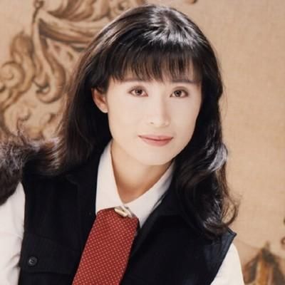 1990年8月4日出生明星？杨佩佩是哪里的？ 