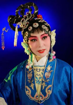 88年春晚节目演京剧的徐九经的演员是谁？88年的女明星？ 