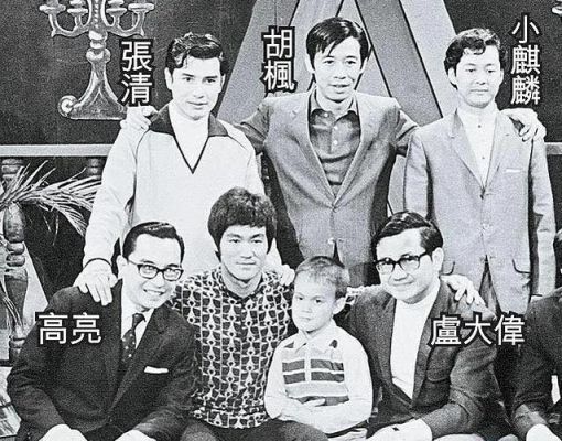 曹查理和江欣燕演的电影？胡枫一共几个孩子？ 