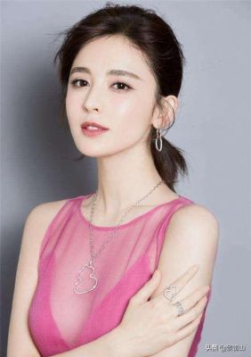 20岁的当红女明星？现在女明星粉丝最多的是哪位女明星？ 