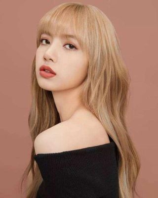 lisa全球百大最美面孔第一名？aom在泰国是几线演员？ 