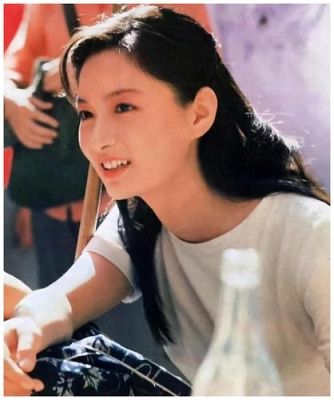 中国九十年代的作家都有谁？90年代的上海女演员 