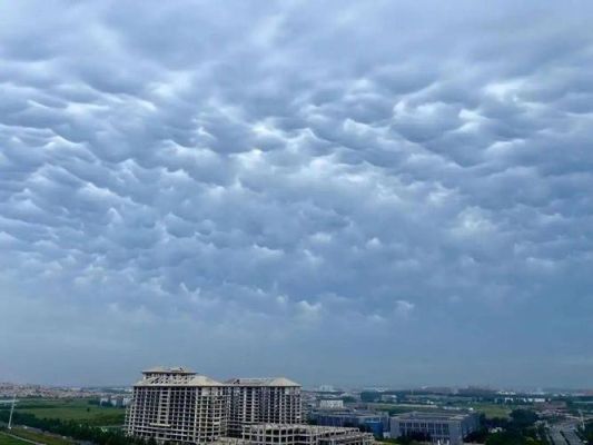 积雨云为什么剃光头？景甜剃光头吗？ 