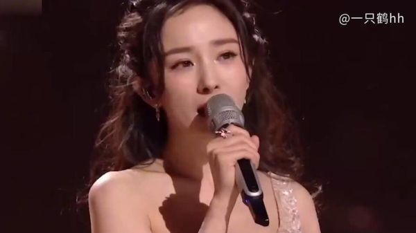 香港带韵字的女演员？为什么明星弹吉他没有茧？ 