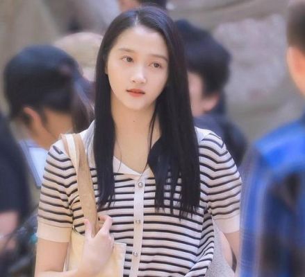 关晓彤曾少年是素颜吗？女演员素颜对比 