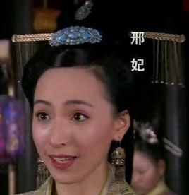 黄小戈精忠岳飞饰演谁？昔有琉璃瓦康阿姨扮演者？ 