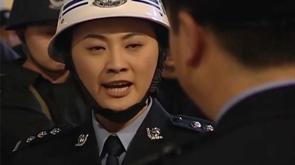 警中警女督察扮演者？警中警1葛梅的扮演者是谁？ 