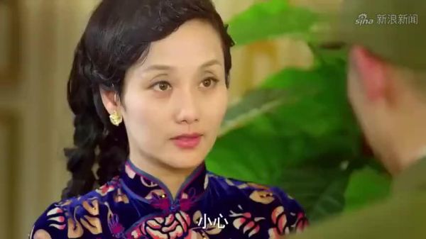 电视剧擒狼中的胭脂麻的扮演者？擒狼为什么换女主角？ 