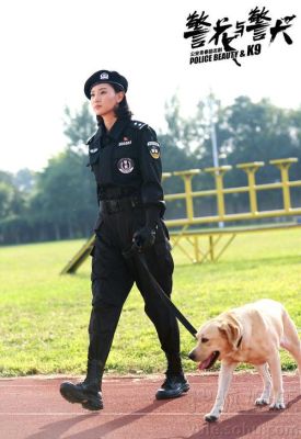 警花与警犬演员表狄娜？警花与警犬女主角？ 