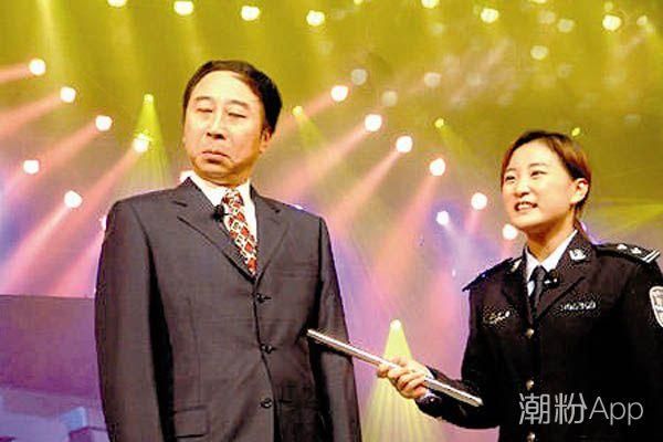 和冯巩演过相声小品的女演员都叫什么？相声女演员 