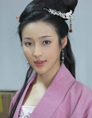 甘婷婷演艺经历？av女演员的现实生活 